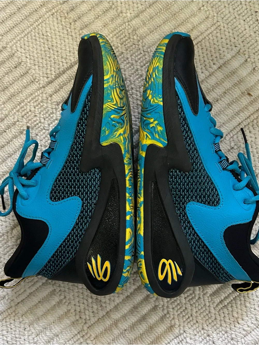 CURRY Under Armour Men's Black Athletic Basketball shoes